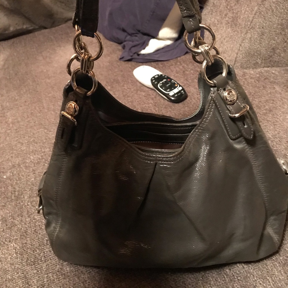 Coach gray patent leather shoulder bag - Picture 1 of 6